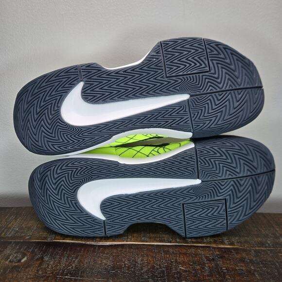 NEW Nike Zoom Challenge Mens Size 10 Pickleball Shoes Volt Green FQ4154-700 - Picture 9 of 12